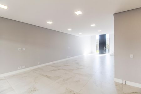 Casa de condomínio à venda com 392m², 4 quartos e 5 vagasSala 