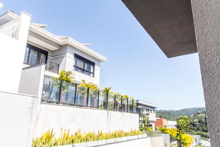Casa de condomínio à venda com 392m², 4 quartos e 5 vagasVista da Sala