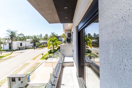 Casa de condomínio à venda com 392m², 4 quartos e 5 vagasVaranda