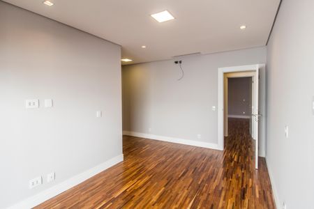 Casa de condomínio à venda com 392m², 4 quartos e 5 vagasSuíte 4