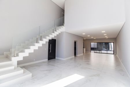 Casa de condomínio à venda com 392m², 4 quartos e 5 vagasSala 