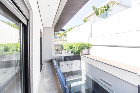 Casa de condomínio à venda com 392m², 4 quartos e 5 vagasSacada