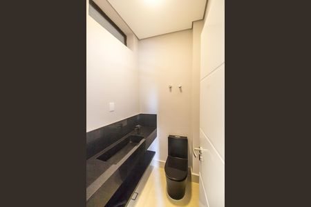 Casa de condomínio à venda com 392m², 4 quartos e 5 vagasLavabo