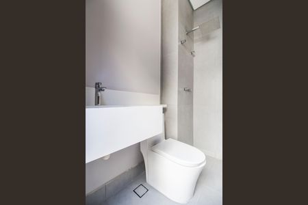 Casa de condomínio à venda com 392m², 4 quartos e 5 vagasBanheiro