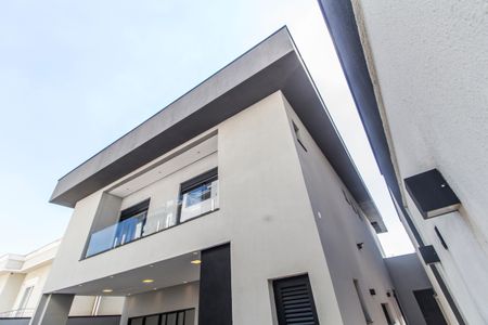 Casa de condomínio à venda com 392m², 4 quartos e 5 vagasFachada