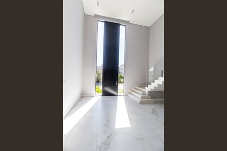 Casa de condomínio à venda com 392m², 4 quartos e 5 vagasEntrada