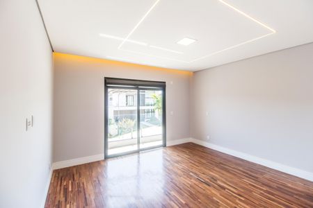 Casa de condomínio à venda com 392m², 4 quartos e 5 vagasSuíte master