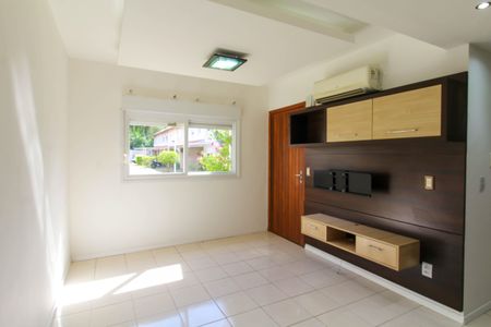 Sala de casa de condomínio para alugar com 3 quartos, 122m² em Fátima, Canoas