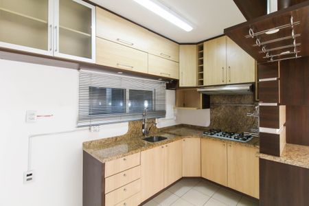 Casa de condomínio para alugar com 122m², 3 quartos e sem vaga Casa de condomínio para alugar com 122m², 3 quartos e sem vagaCozinha