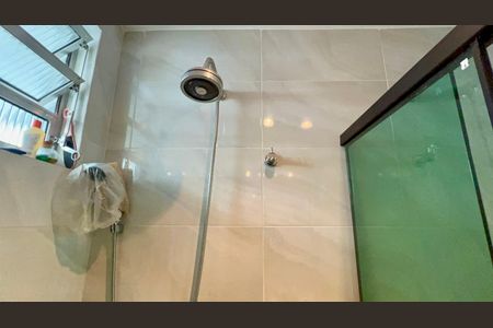 Apartamento à venda com 150m², 2 quartos e 1 vaga Apartamento à venda com 150m², 2 quartos e 1 vagaBanheiro da Suíte