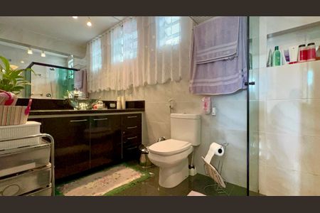Apartamento à venda com 150m², 2 quartos e 1 vaga Apartamento à venda com 150m², 2 quartos e 1 vagaBanheiro da Suíte