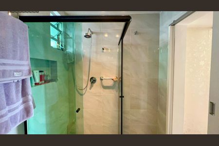 Apartamento à venda com 150m², 2 quartos e 1 vaga Apartamento à venda com 150m², 2 quartos e 1 vagaBanheiro da Suíte