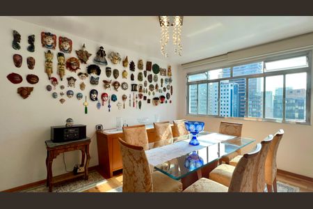 Apartamento à venda com 150m², 2 quartos e 1 vaga Apartamento à venda com 150m², 2 quartos e 1 vagaSala de Jantar