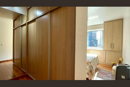 Apartamento à venda com 150m², 2 quartos e 1 vaga Apartamento à venda com 150m², 2 quartos e 1 vagaSuite