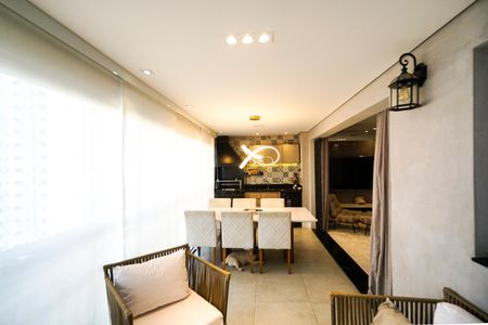Apartamento à venda com 102m², 3 quartos e 2 vagasVaranda