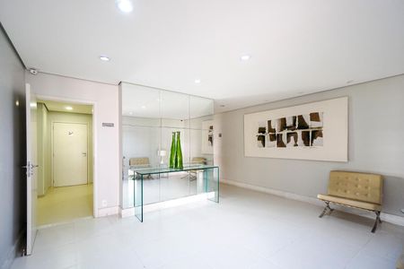 Apartamento à venda com 102m², 3 quartos e 2 vagasHall social