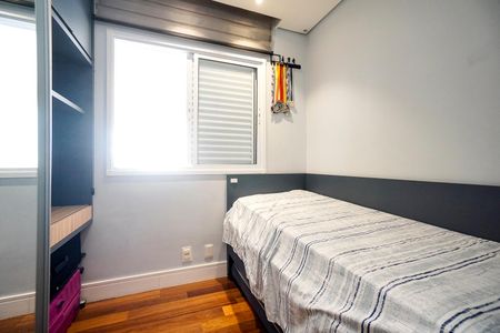 Apartamento à venda com 102m², 3 quartos e 2 vagasQuarto 02