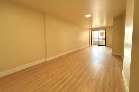 Apartamento para alugar com 120m², 3 quartos e 1 vagaSala