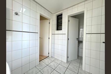 Apartamento para alugar com 120m², 3 quartos e 1 vagaÁrea de Serviço