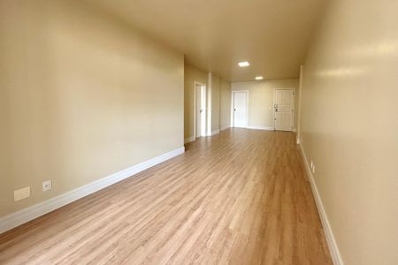 Sala de apartamento para alugar com 3 quartos, 120m² em Agronômica, Florianópolis