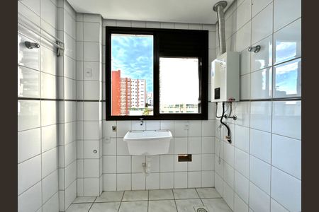 Apartamento para alugar com 120m², 3 quartos e 1 vagaÁrea de Serviço