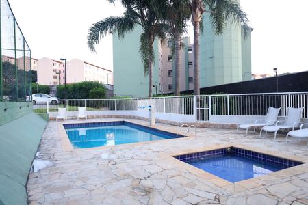 Apartamento para alugar com 75m², 2 quartos e 1 vagaÁrea comum - Piscina