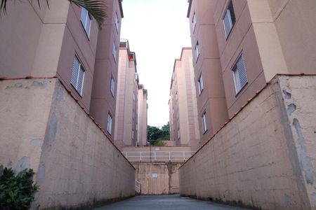 Apartamento para alugar com 75m², 2 quartos e 1 vagaÁrea comum - Prédios