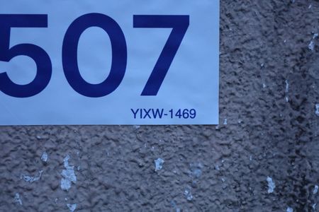 Apartamento para alugar com 75m², 2 quartos e 1 vagaPlaca instalada na fachada do condomínio - Código da placa: YIXW-1469