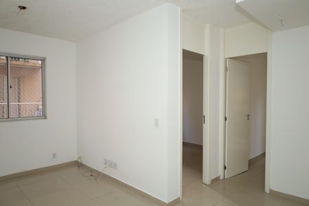 Apartamento para alugar com 75m², 2 quartos e 1 vagaSala