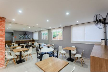 Apartamento para alugar com 35m², 2 quartos e sem vagaÁrea comum - Salão de festas