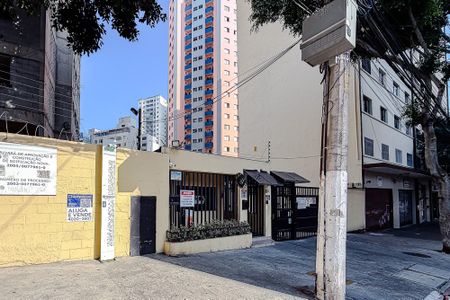 Apartamento à venda com 40m², 1 quarto e 1 vaga Apartamento à venda com 40m², 1 quarto e 1 vagaFachada - Plaquinha