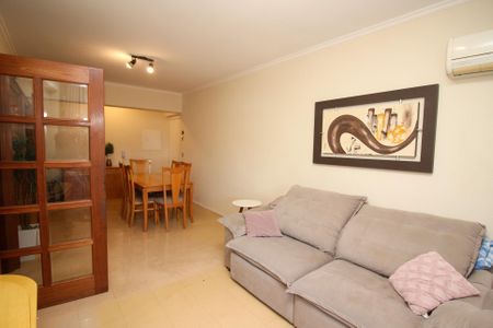 Sala de apartamento à venda com 2 quartos, 97m² em Independência, Porto Alegre