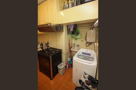 Apartamento à venda com 97m², 2 quartos e sem vaga Apartamento à venda com 97m², 2 quartos e sem vagaCozinha e Área de Serviço