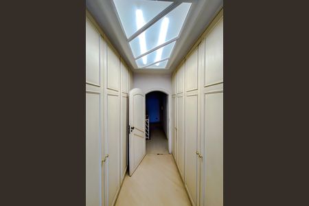 Casa à venda com 390m², 4 quartos e 3 vagasQuarto 3 - Suíte