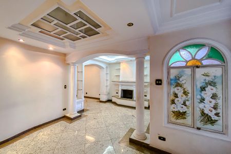 Casa à venda com 390m², 4 quartos e 3 vagasSala