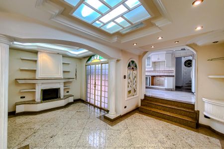 Casa à venda com 390m², 4 quartos e 3 vagasSala