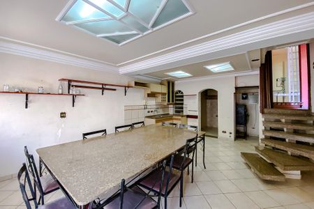 Cozinha 2 de casa à venda com 4 quartos, 390m² em Vila Claudia, São Paulo