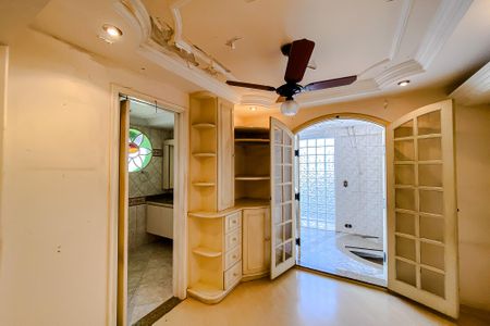 Casa à venda com 390m², 4 quartos e 3 vagasQuarto 3 - Suíte