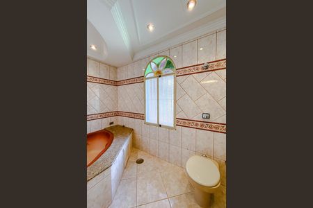 Casa à venda com 390m², 4 quartos e 3 vagasBanheiro da Suíte 3