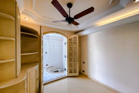 Casa à venda com 390m², 4 quartos e 3 vagasQuarto 3 - Suíte