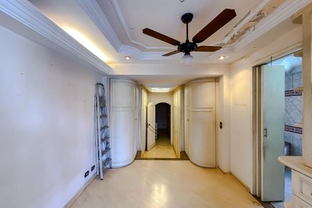Casa à venda com 390m², 4 quartos e 3 vagasQuarto 3 - Suíte