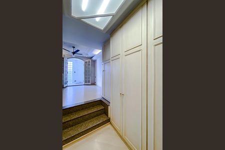 Casa à venda com 390m², 4 quartos e 3 vagasQuarto 3 - Suíte