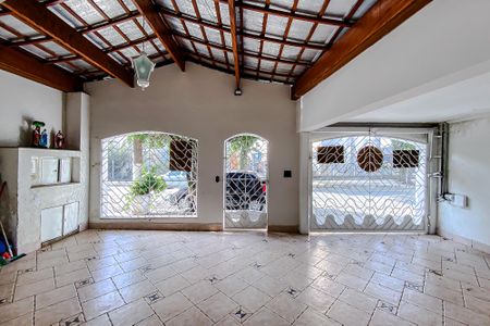 Garagem de casa à venda com 4 quartos, 390m² em Vila Claudia, São Paulo