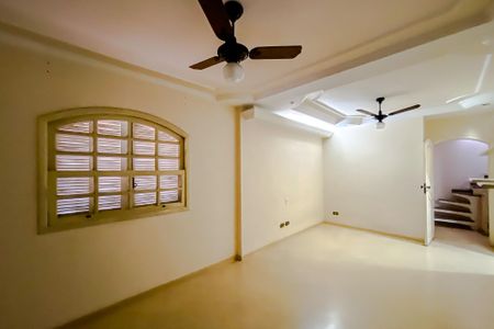 Casa à venda com 390m², 4 quartos e 3 vagasQuarto 2 - Suíte
