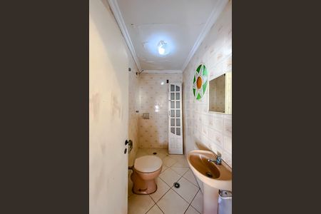 Casa à venda com 390m², 4 quartos e 3 vagasBanheiro de serviço