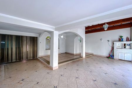 Casa à venda com 390m², 4 quartos e 3 vagasGaragem