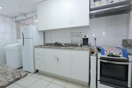 Apartamento para alugar com 68m², 2 quartos e 1 vagaCozinha