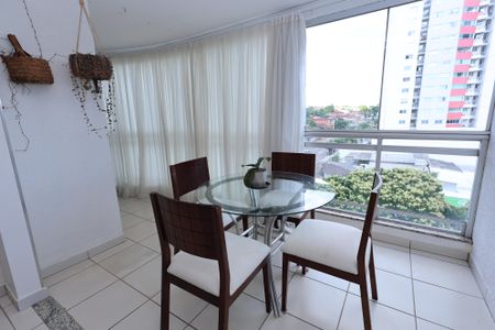Apartamento para alugar com 68m², 2 quartos e 1 vagaSacada