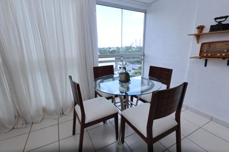 Apartamento para alugar com 68m², 2 quartos e 1 vagaSacada