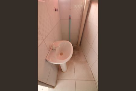 Casa à venda com 126m², 3 quartos e 2 vagasBanheiro Social 